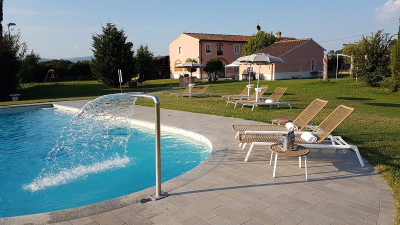 outdoor-pool-hotel